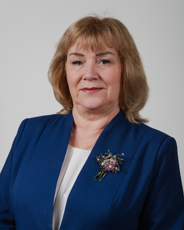Aina Dobele